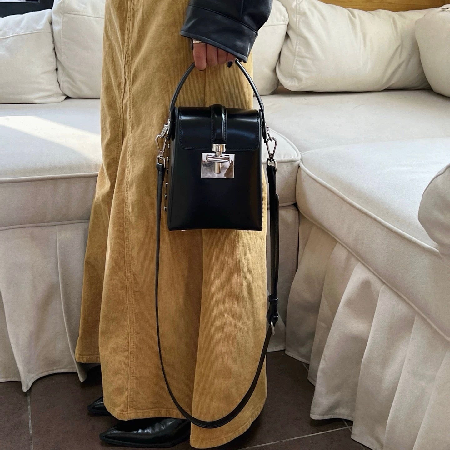 👜 Mini Genuine Leather Bag – Everyday Elegance