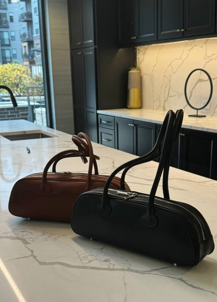 “Eleganza Nera” — Italian Leather Bag