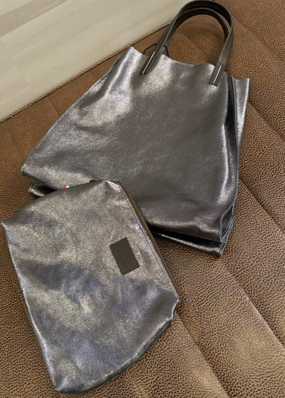 Gleam — Elegant Leather Shoppers