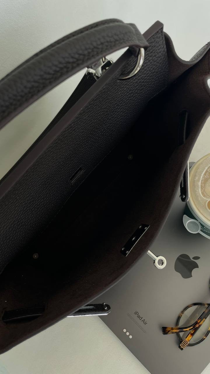 MELVARA – Genuine Leather Bag with Character
