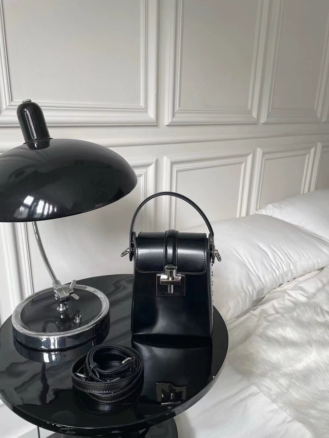 👜 Mini Genuine Leather Bag – Everyday Elegance