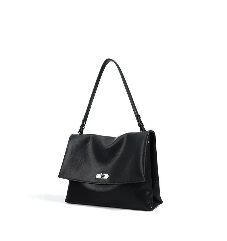 Véda Luxe – Exquisite Minimalism in Leather