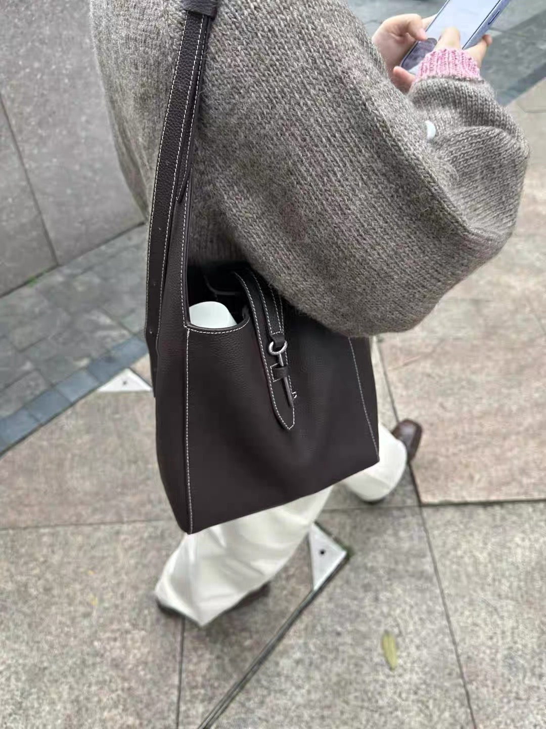 Leather Bucket Bag “Key Charm”