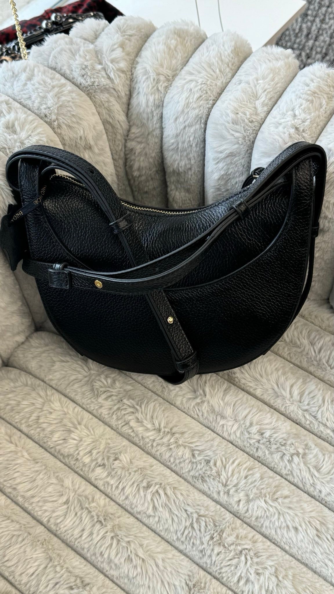 Enzo-Style Crossbody Bag for Women – Elegant Half-Moon Leather Shoulder Purse