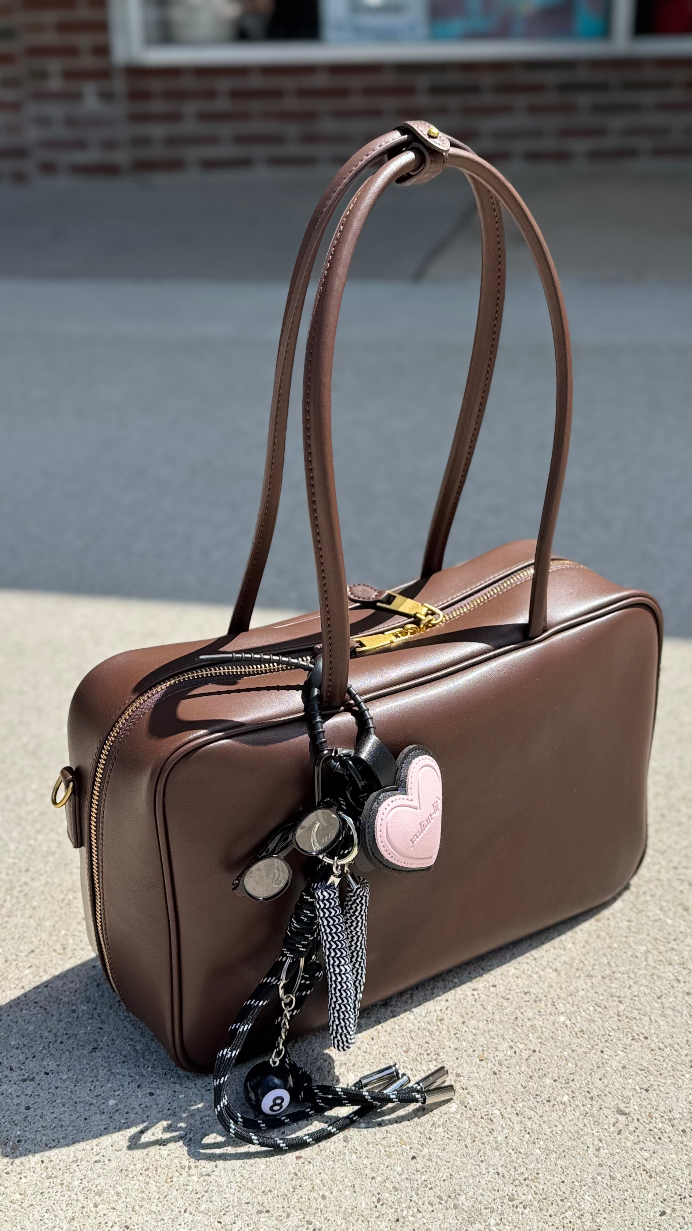 Linea Eleganza — Classic Genuine Leather Bag with Adjustable Strap. Women’s shoulder bag