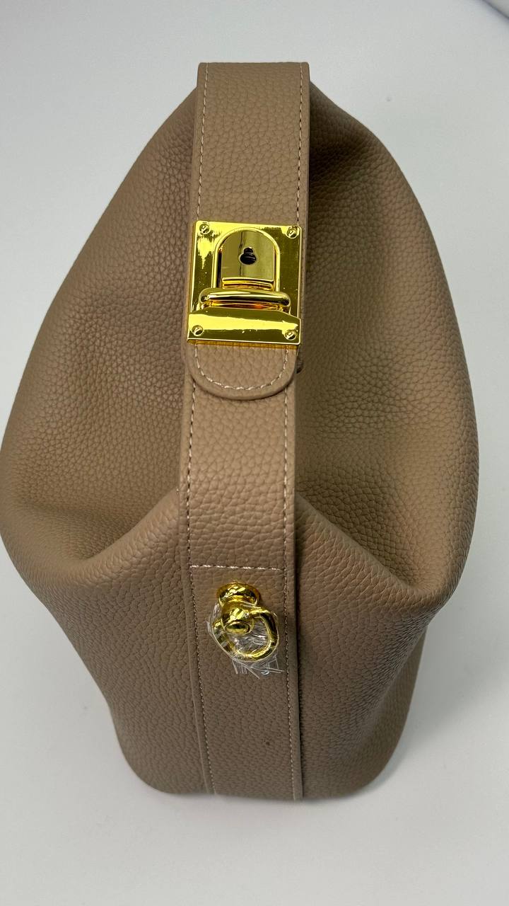 ️Bag made of genuine grain leather. Bag for every day