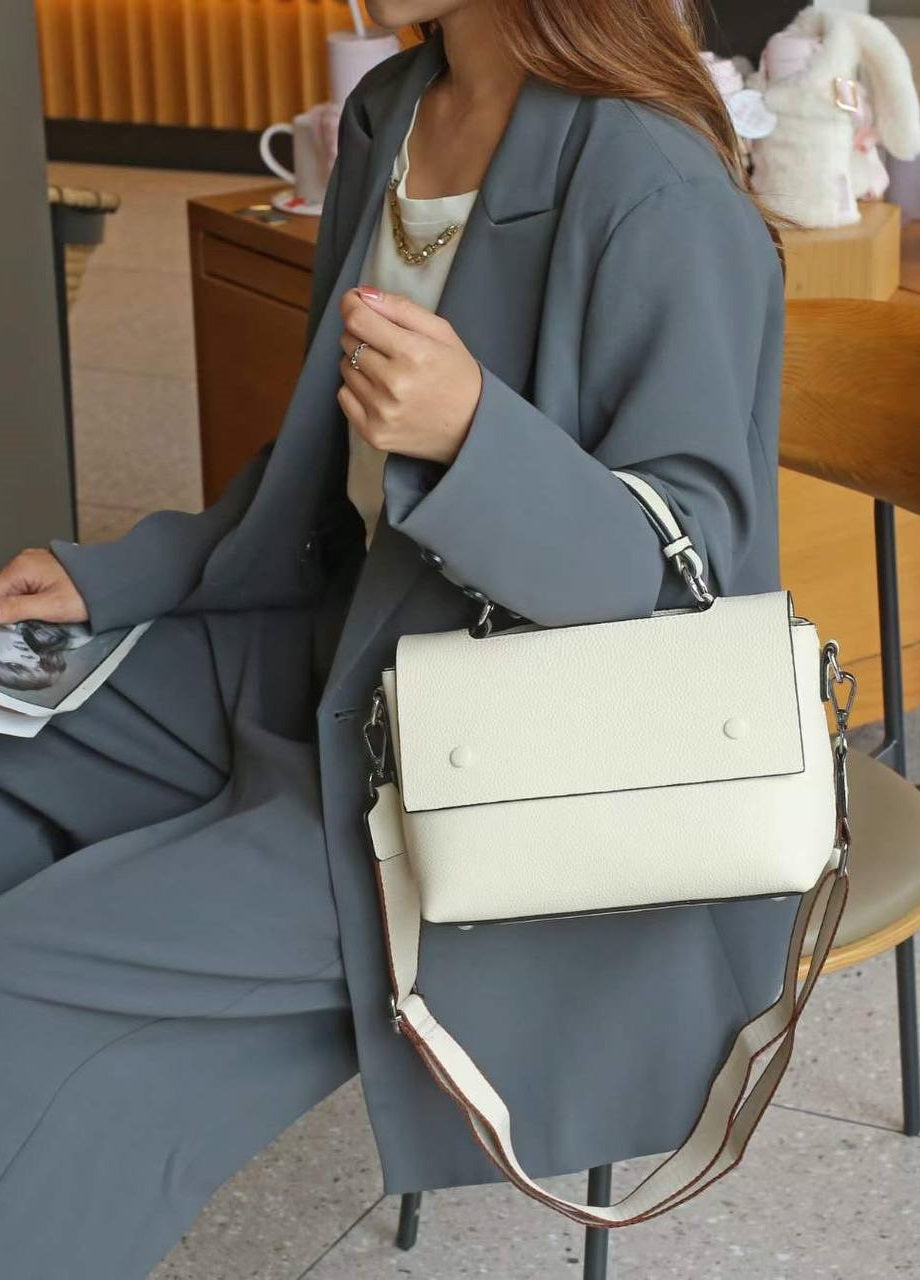 Eleganza — minimalist leather handbag