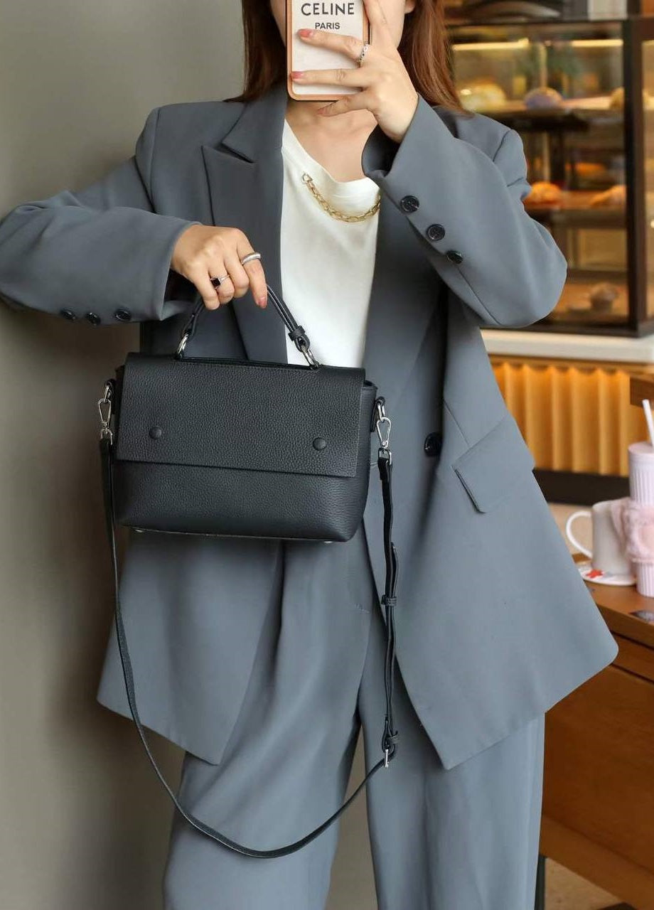 Eleganza — minimalist leather handbag