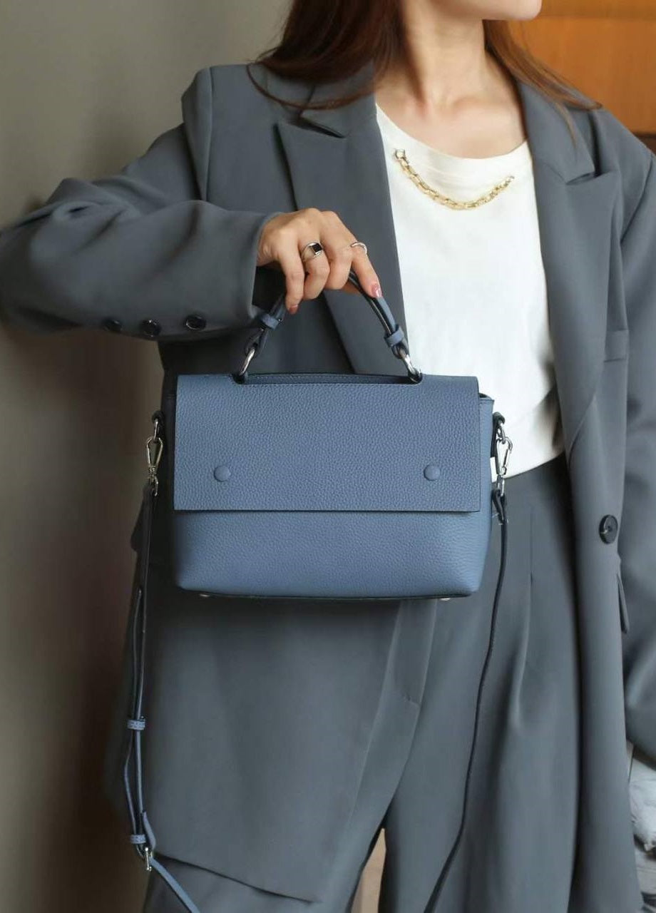 Eleganza — minimalist leather handbag
