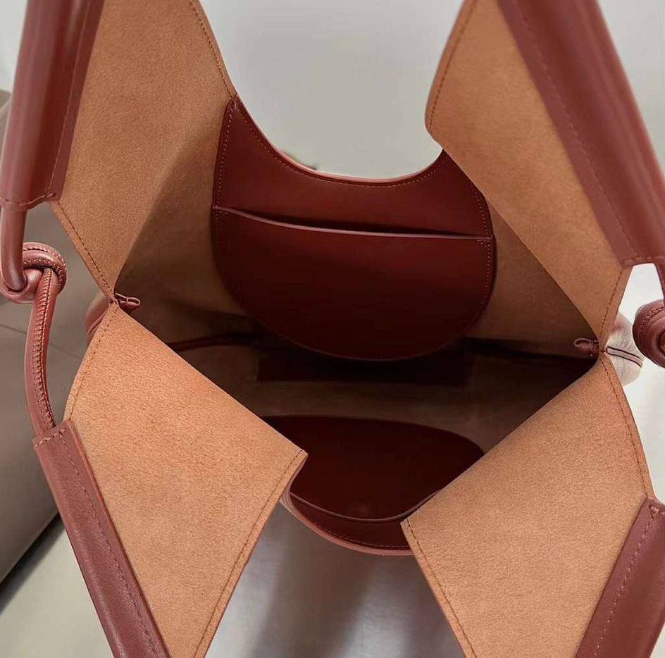 “Caffè Chic” — Leather Shopper Bag
