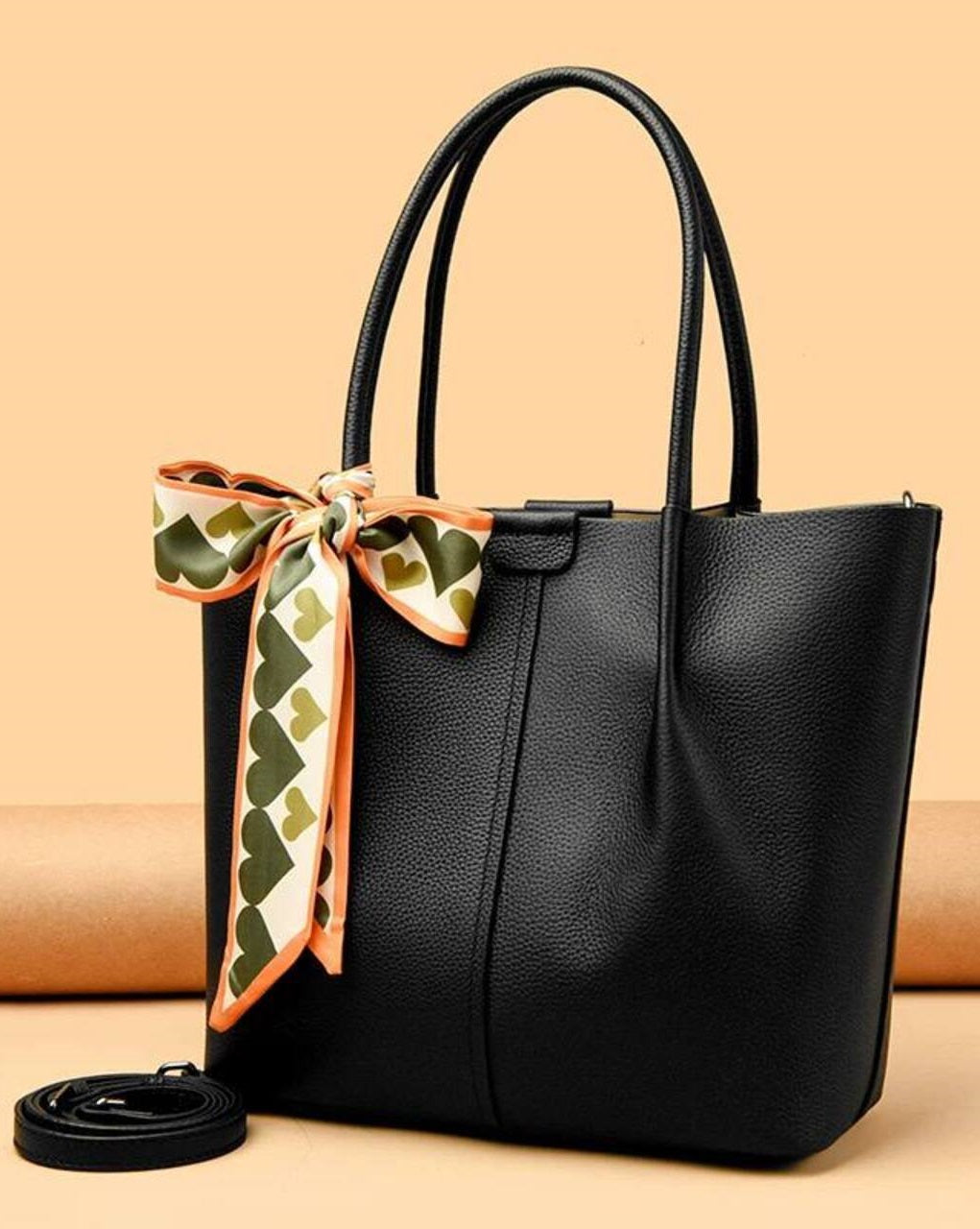 Bella Vita” — Modern Leather Tote Bag
