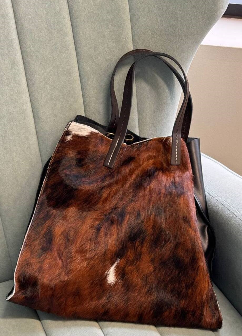 Shoppers in Genuine Leather and Fur