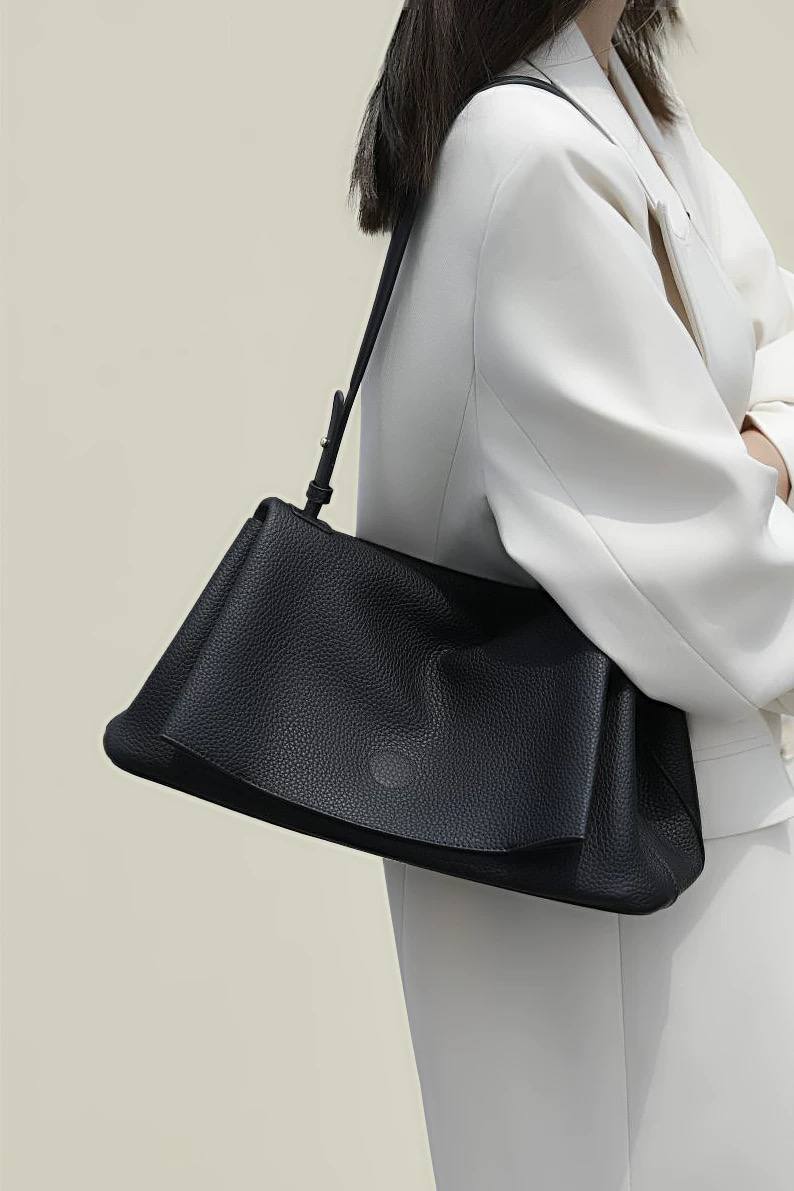 The “Modern Charm” genuine leather bag