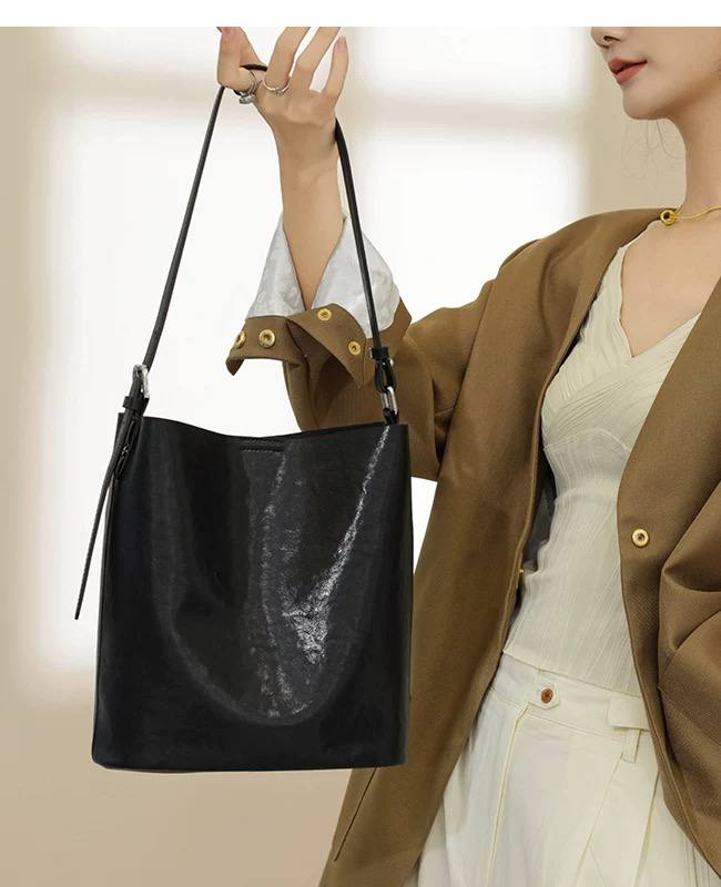 “Vera” – elegant genuine leather bag