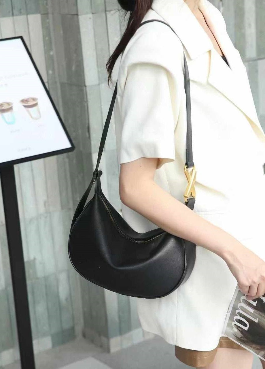 “Grace — Elegant Leather Bag”