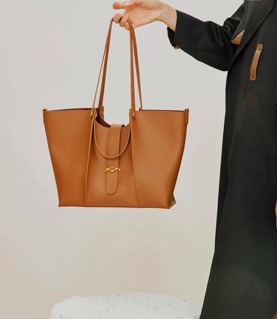 TOTE ICON Luxe – The Ultimate Statement Tote Bag for Modern Women