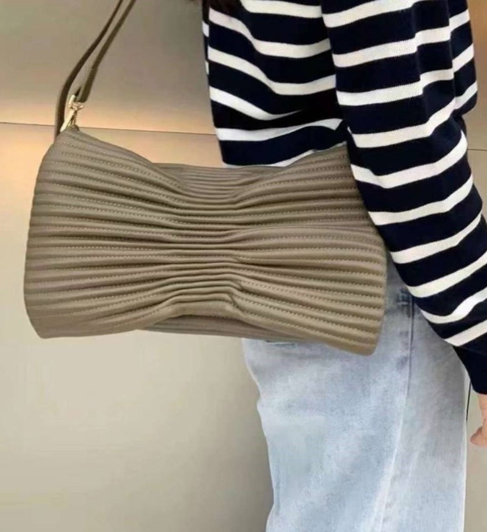 Genuine Leather Bag “Textured Grace”