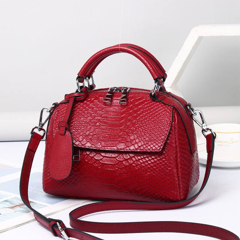 Scarlet Luxe – Statement Shoulder Bag in Textured PU Leather