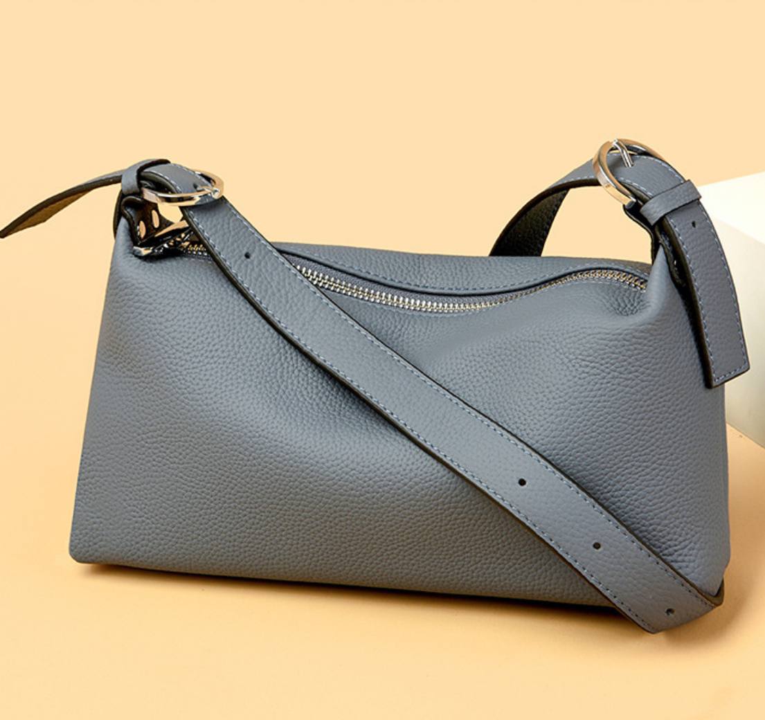 “Sienna — Elegant Leather Bag in Natural Shades”