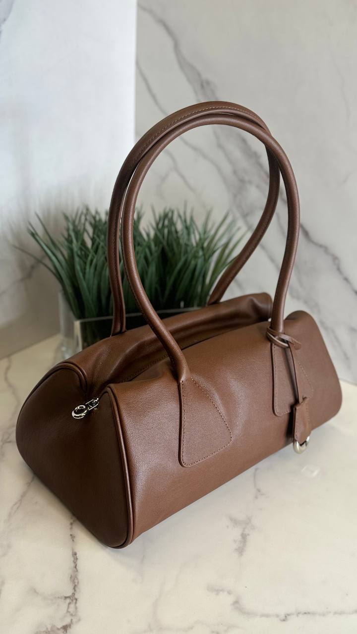 Bag “Luxe Silhouette” — Soft Cowhide Leather Shoulder Bag