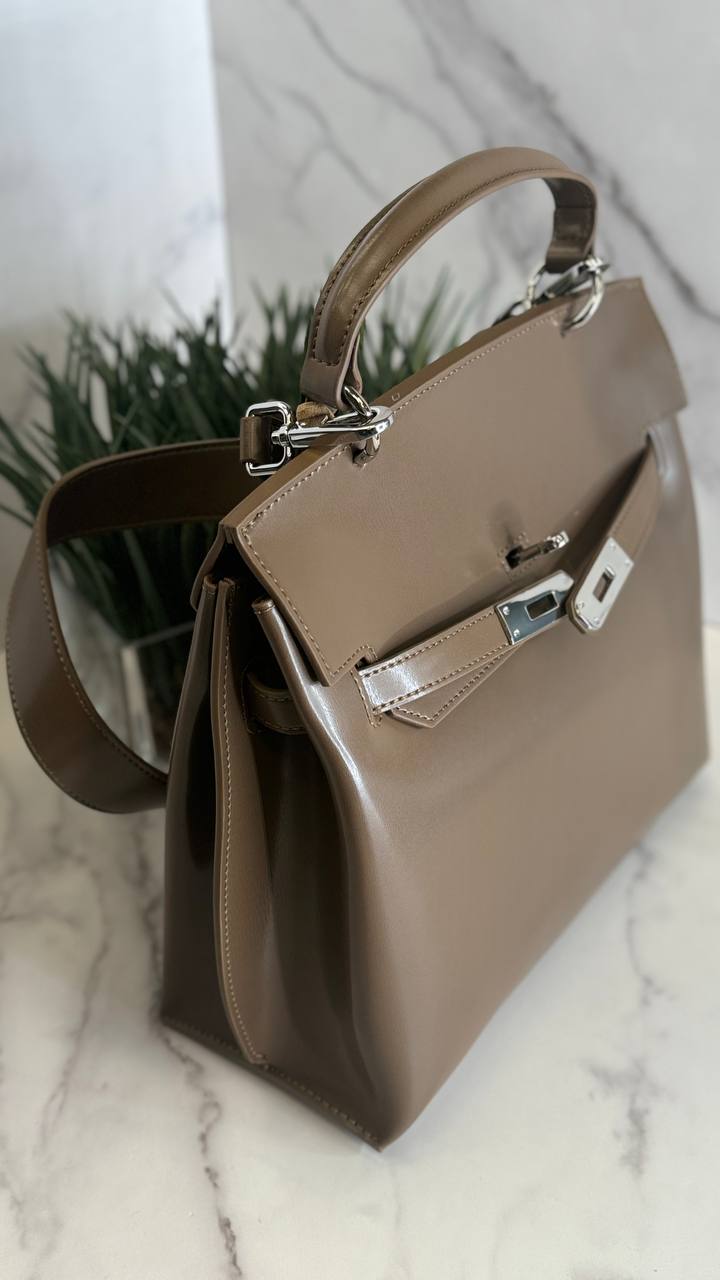 👜 Timeless Grace – Genuine Leather Structured Shoulder Bag | 14" Elegant Tote with Adjustable Strap