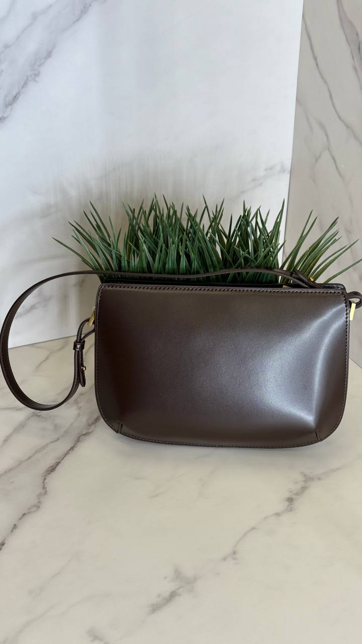 🎀 Elegant Charm Shoulder Bag – Your Daily Dose of Style and Elegance! 🎀