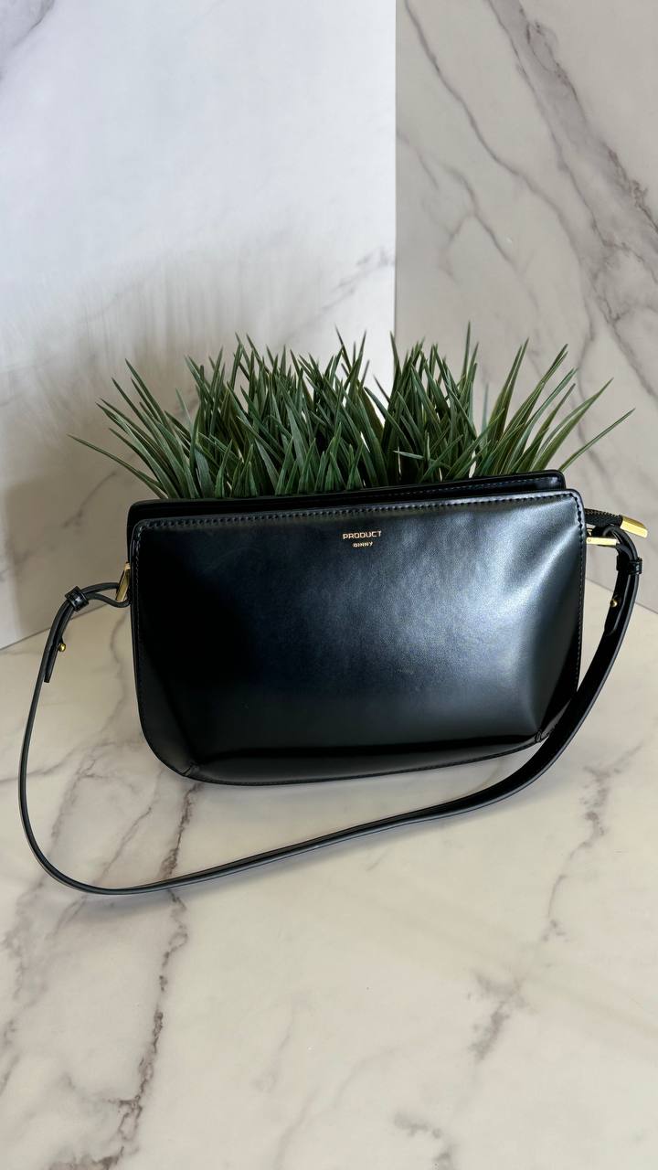 🎀 Elegant Charm Shoulder Bag – Your Daily Dose of Style and Elegance! 🎀