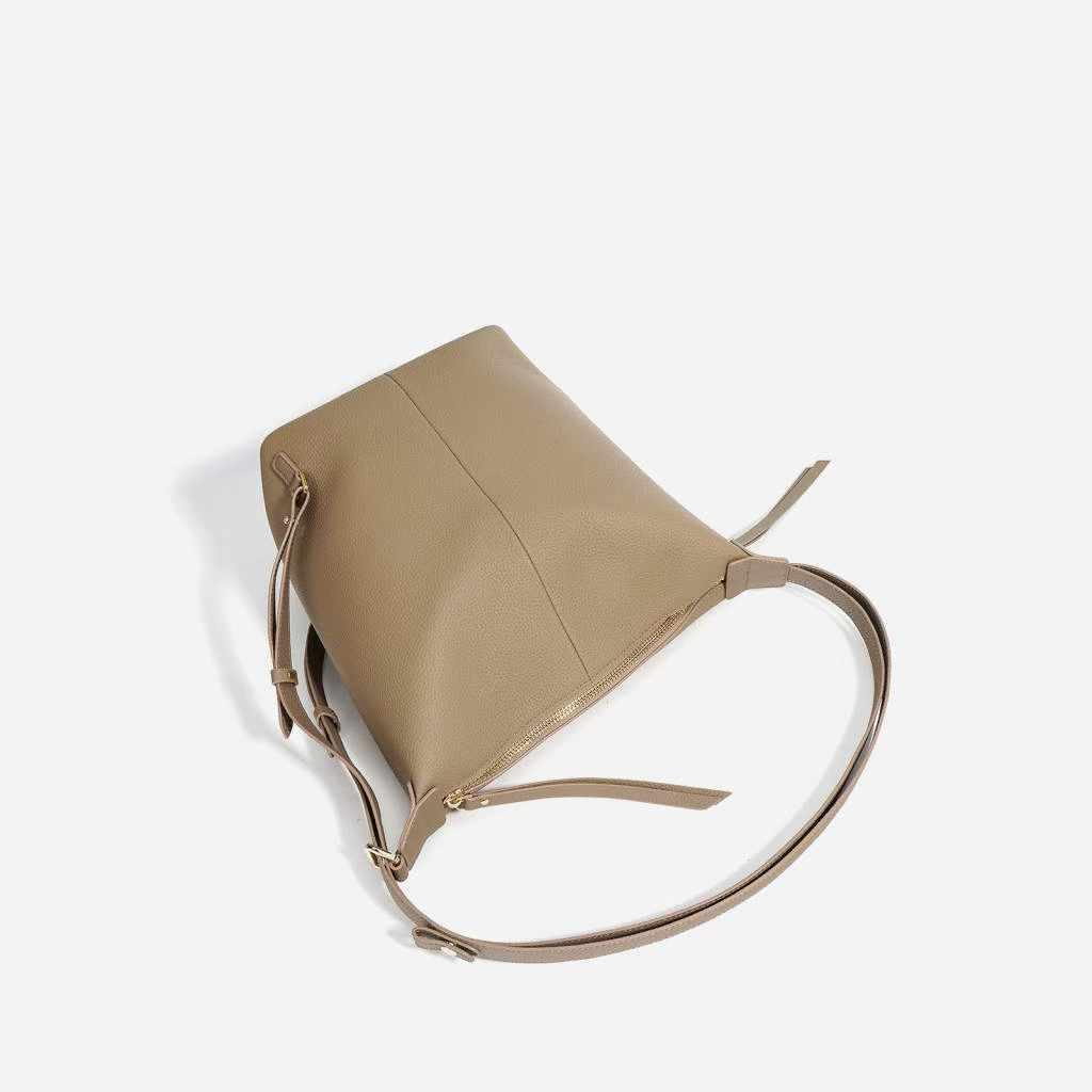 Transformer Backpack made of Genuine Leather: Style and Functionality in One Accessory