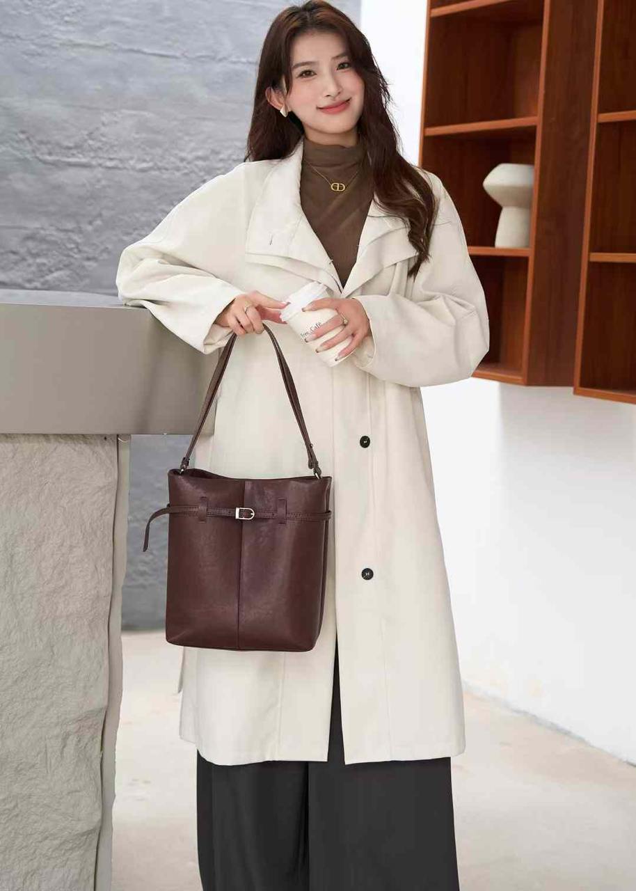 Tote Bag “Noir Elegance” – The Perfect Blend of Style and Comfort
