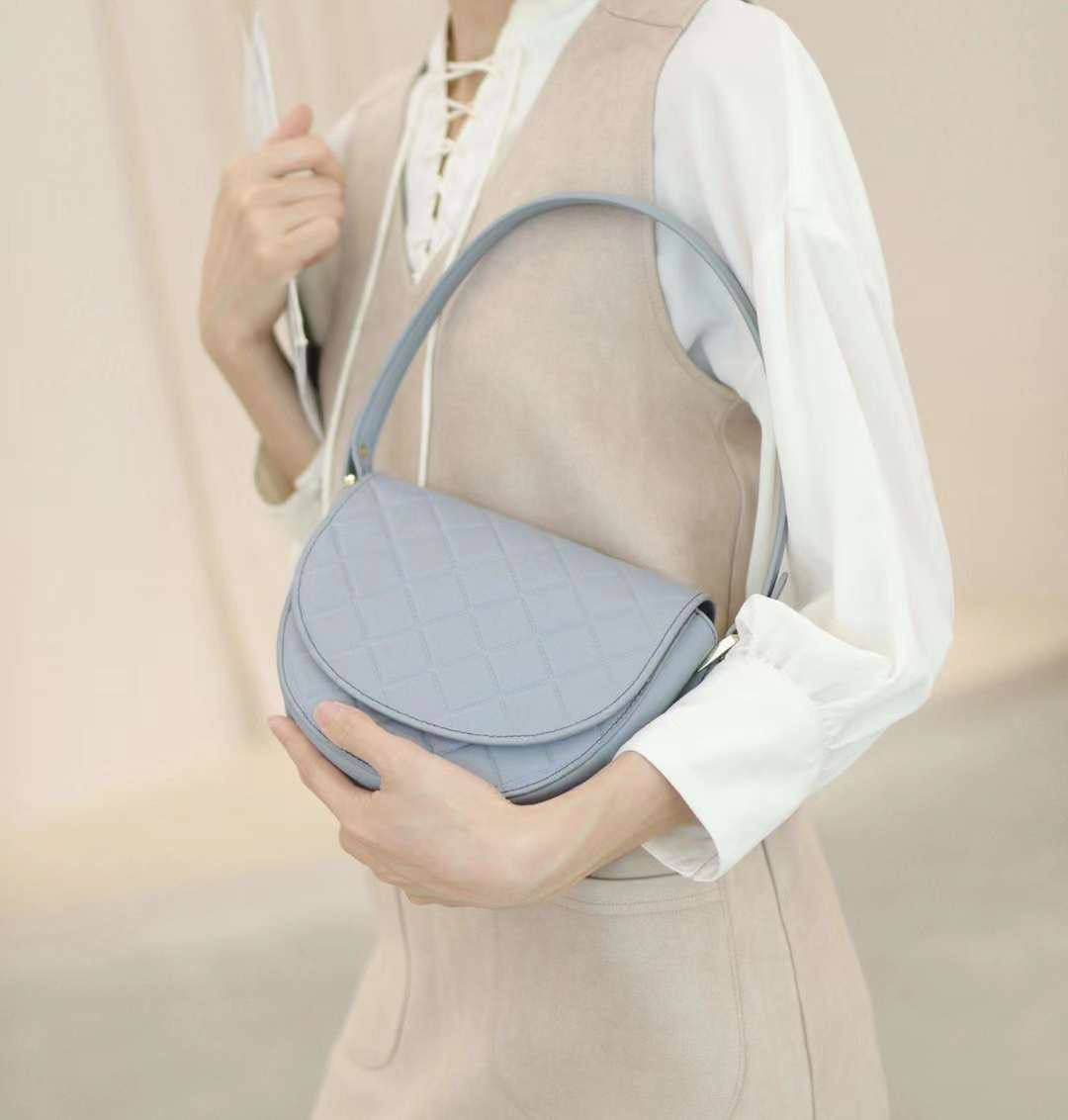 Genuine Leather Crossbody Bag — Elegance and Practicality in One Accessory