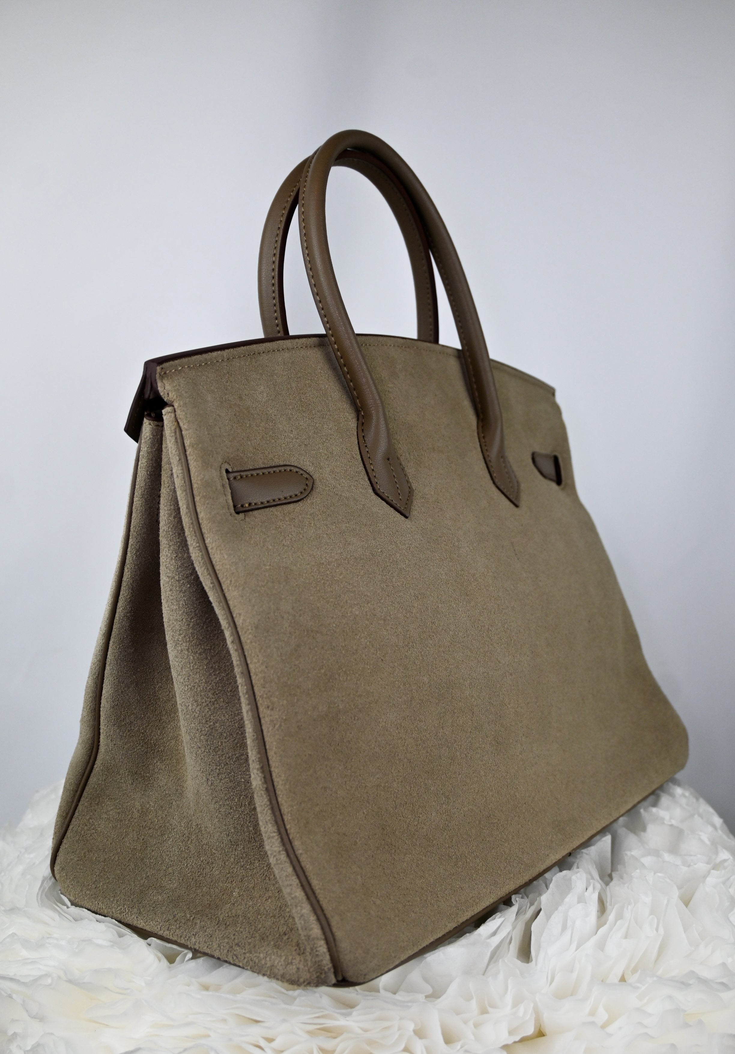 “Italia Suede Luxe” – Timeless Italian Craftsmanship in Leather & Suede