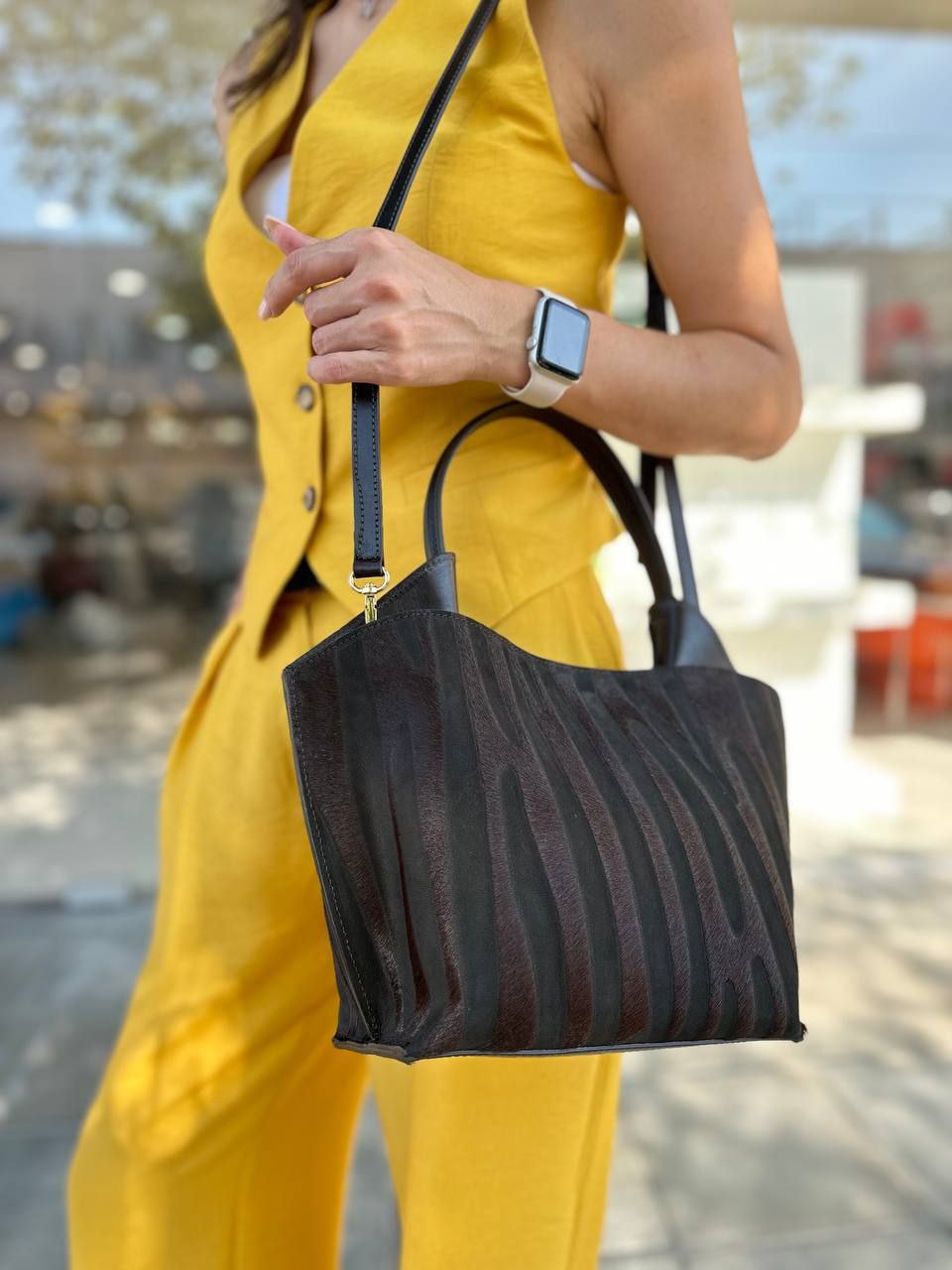 Tote bag