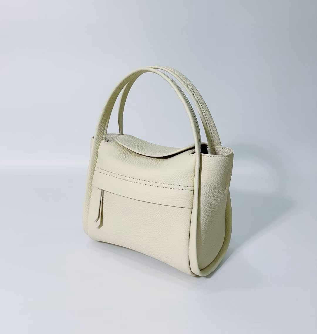 Luxora Leather Elegance – Premium Leather Bag with a Long Strap and Metal Feet