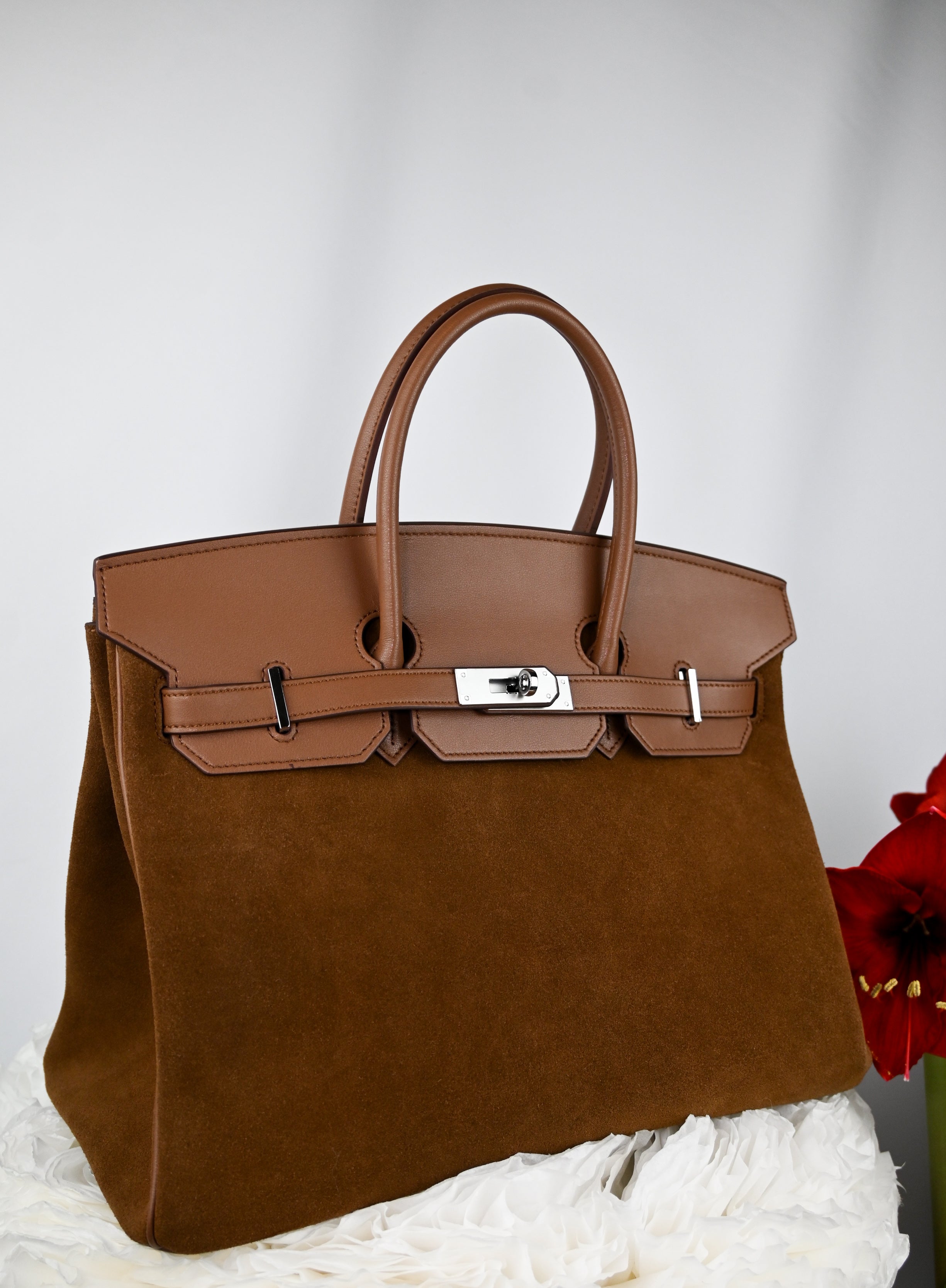 “Italia Suede Luxe” – Timeless Italian Craftsmanship in Leather & Suede