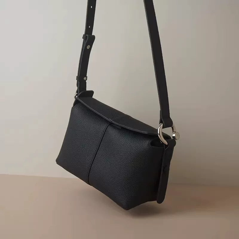 Genuine Leather Shoulder Bag – Timeless Elegance Everyday Functionality