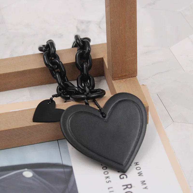 Blackout Heart – Chunky Chain Bag Charm | Edgy & Minimalist