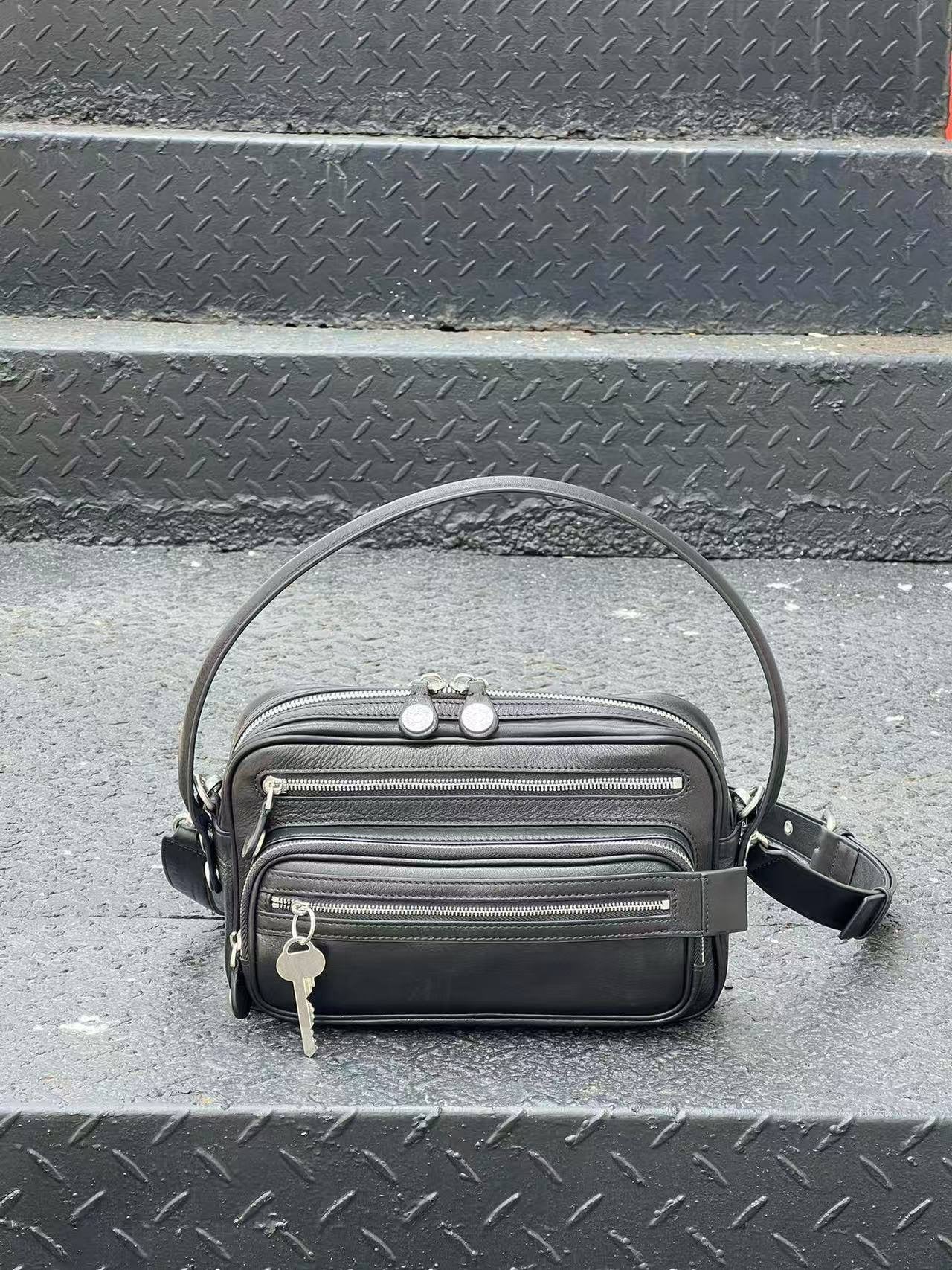 Siena Classic Small — leather crossbody bag 👜