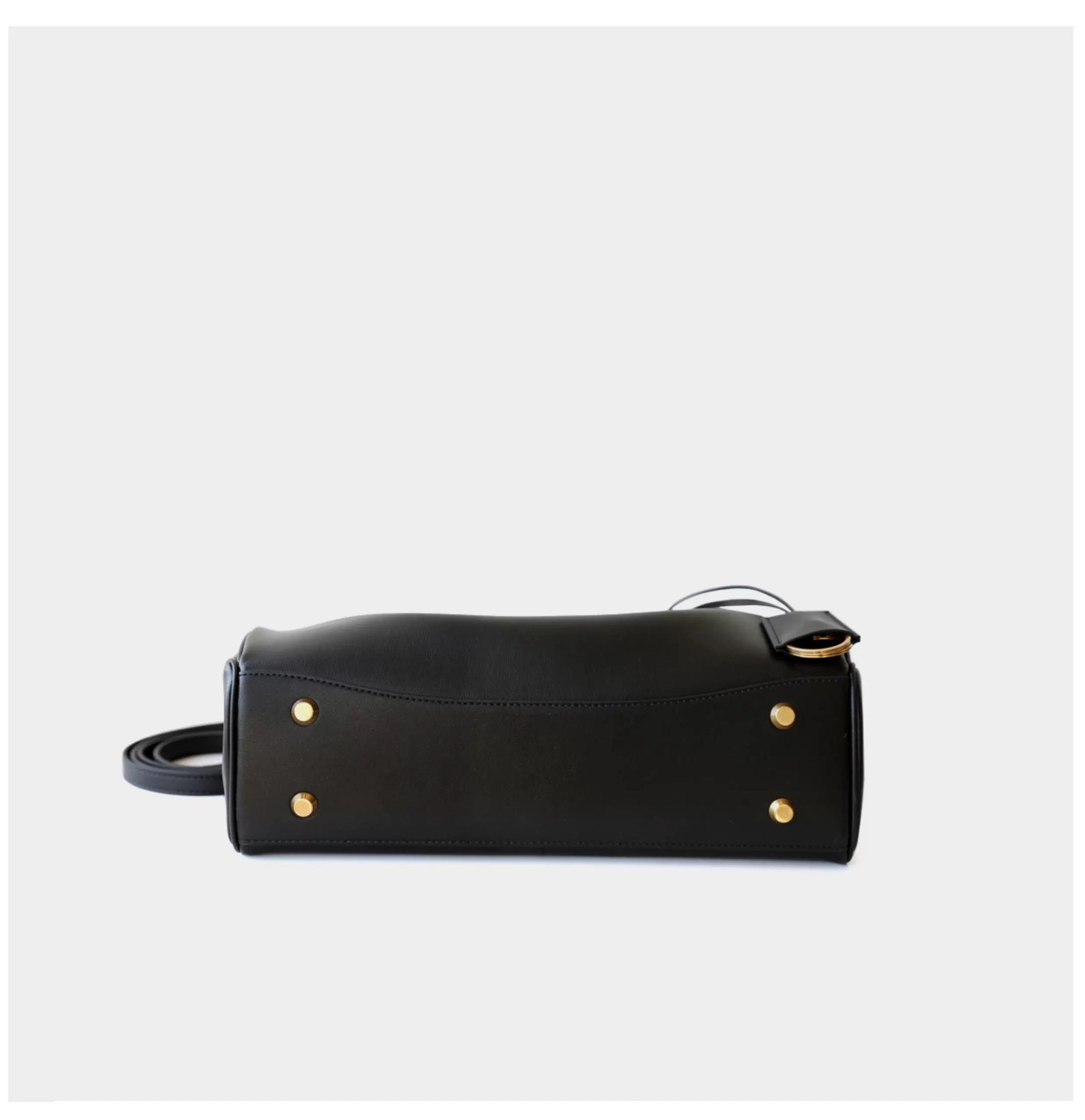 🖤 Genuine Leather Bag (Made in Italy). Medium