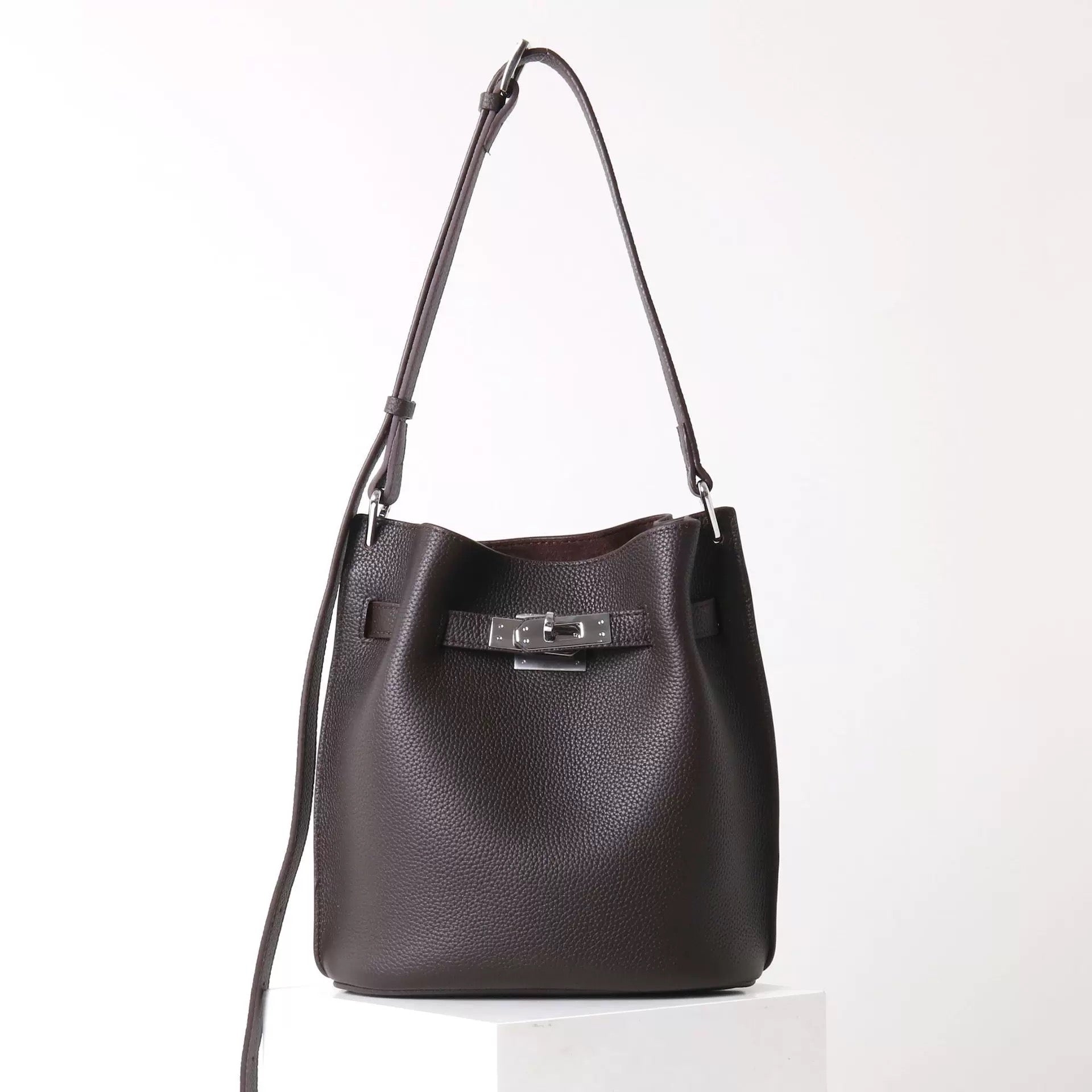 ✨ Tuyana — genuine leather crossbody bag ✨