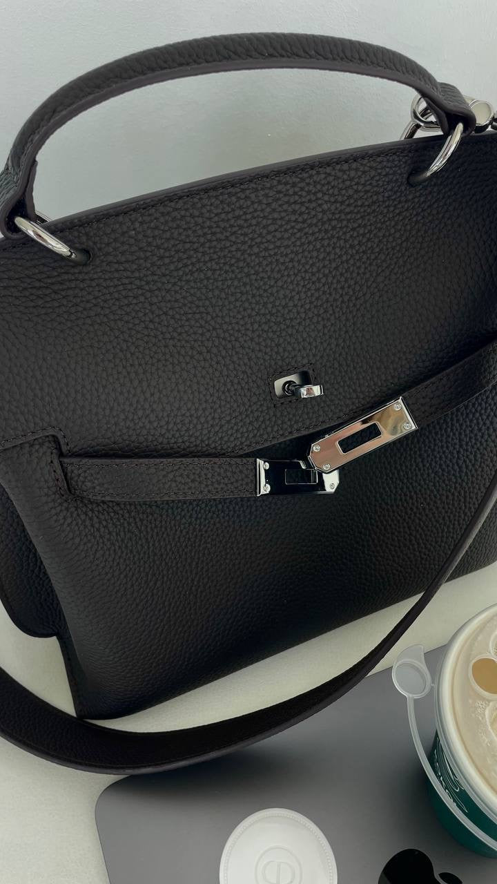 MELVARA – Genuine Leather Bag with Character