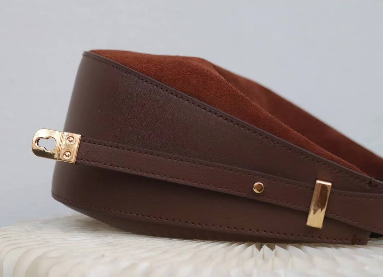 Luxe Harmony — a versatile bag with an adjustable strap