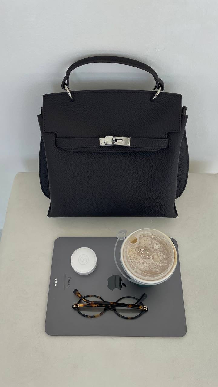 MELVARA – Genuine Leather Bag with Character
