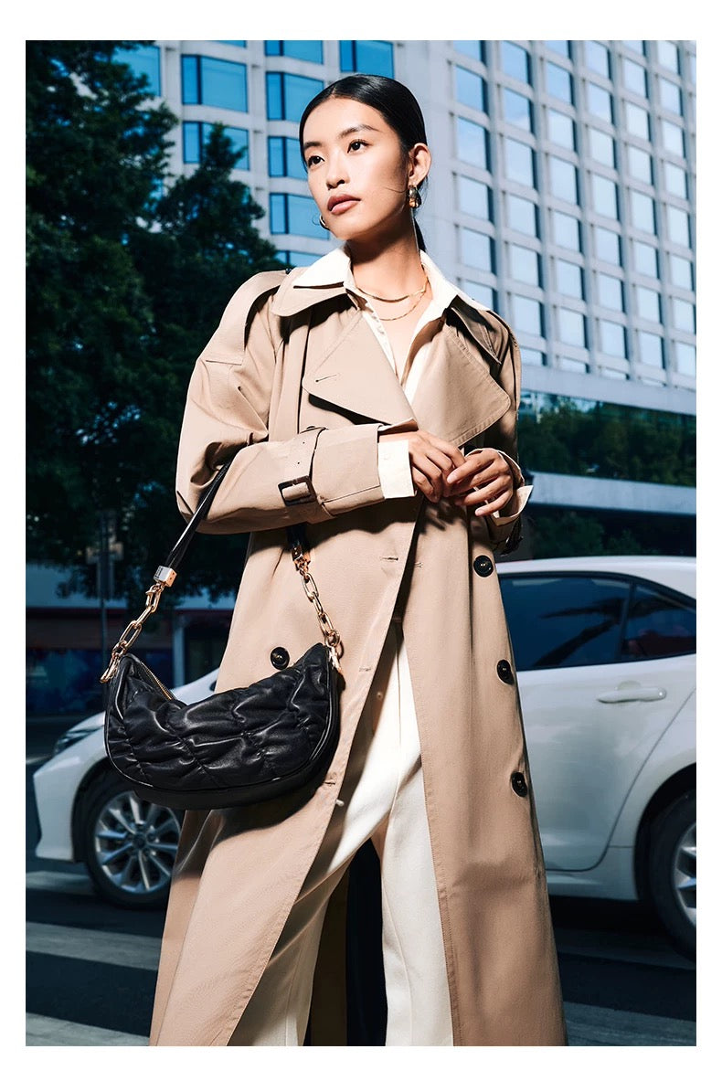 Luxe Harmonie – Quilted Shoulder Bag with Short Handle and Gold Chain Accent