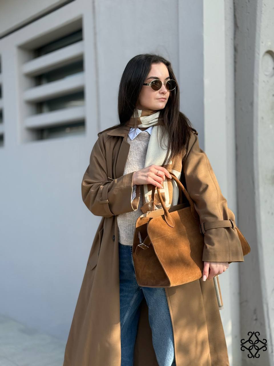 Velour Elegance – The Ultimate Italian Suede Handbag