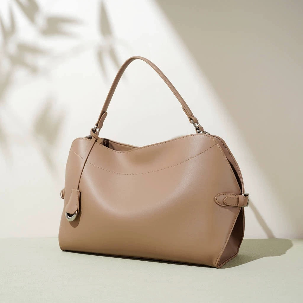 Avenue Luxe — Elegant Bag in Two Materials