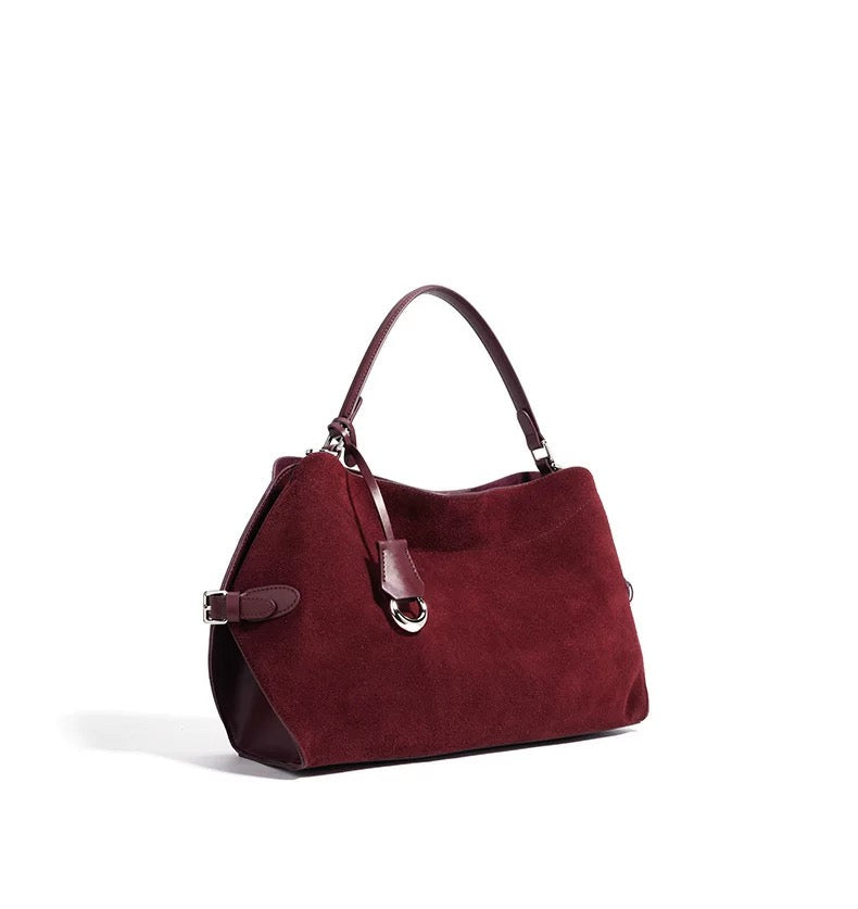 Avenue Luxe — Elegant Bag in Two Materials