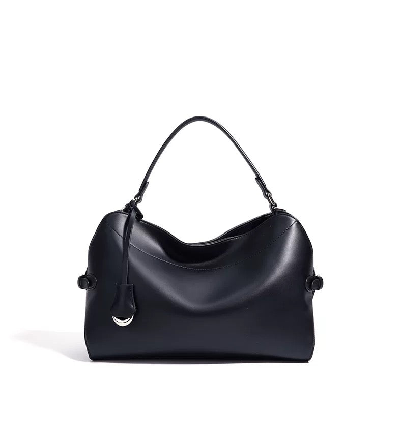 Avenue Luxe — Elegant Bag in Two Materials