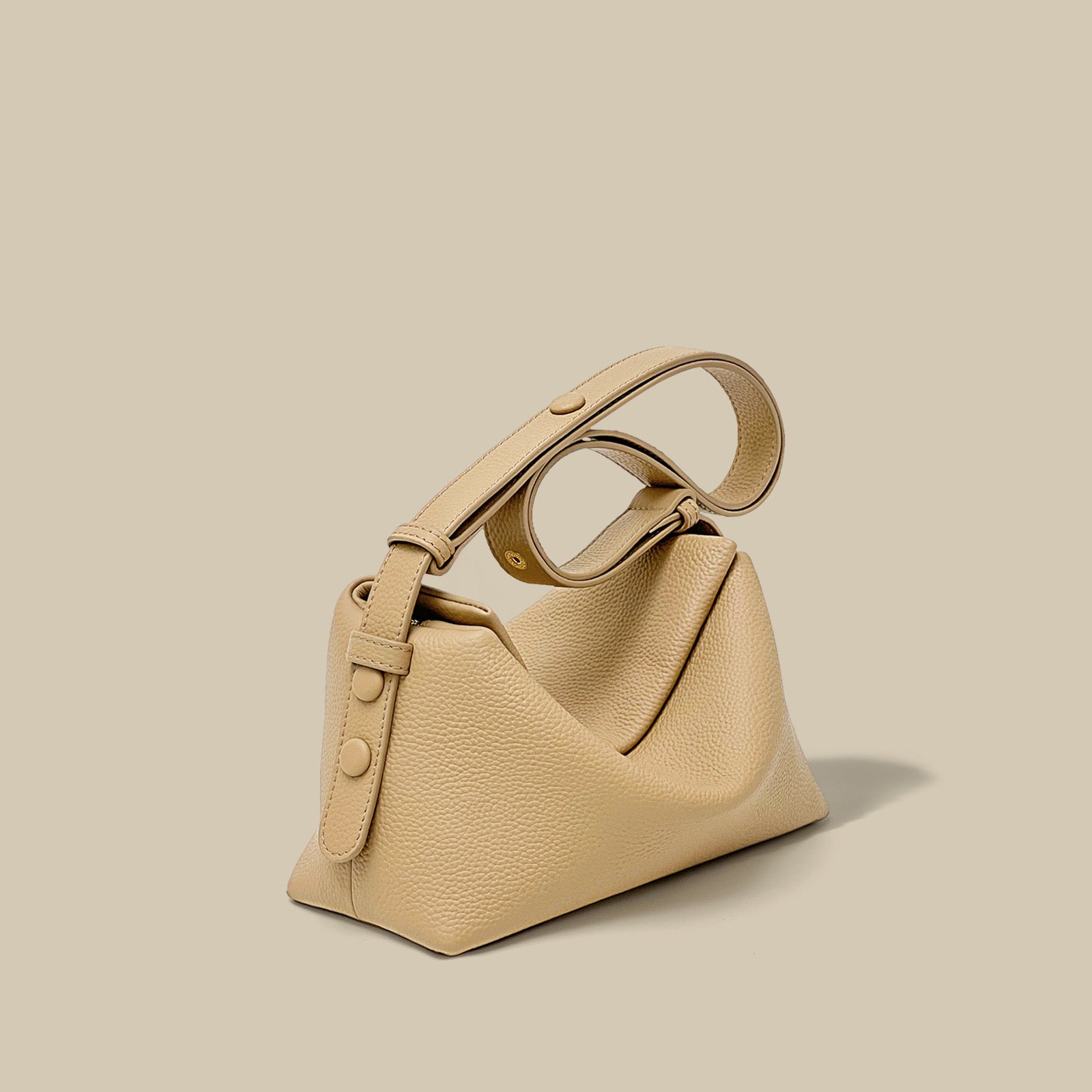 Modern Classic: Genuine Leather Handbag Elegance