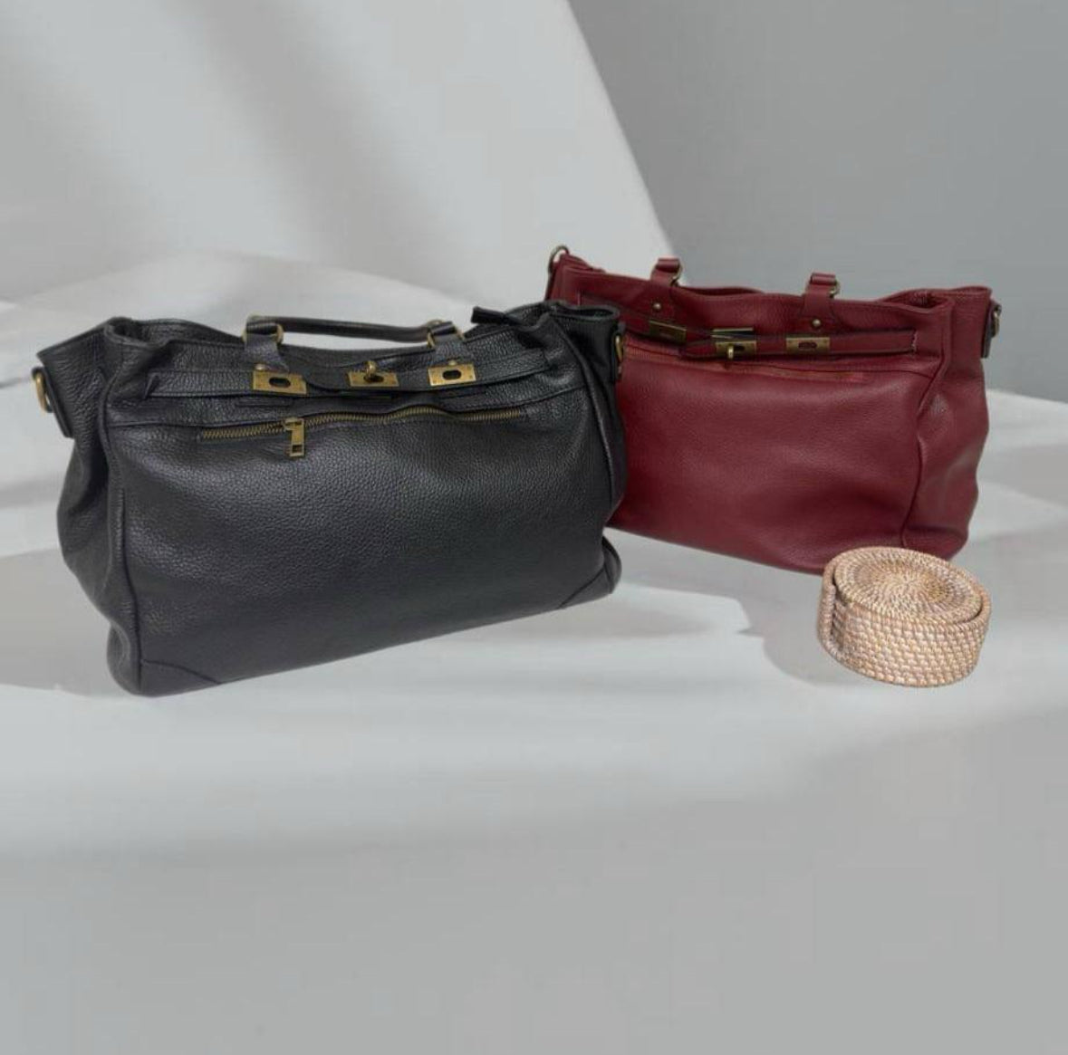 Caffè Milano- Elegant Genuine Leather Bag 🇮🇹