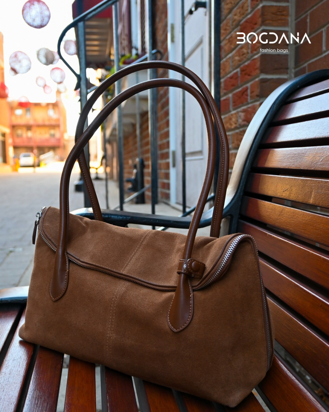 Heritage Luxe Large Shoulder Bag 🤎